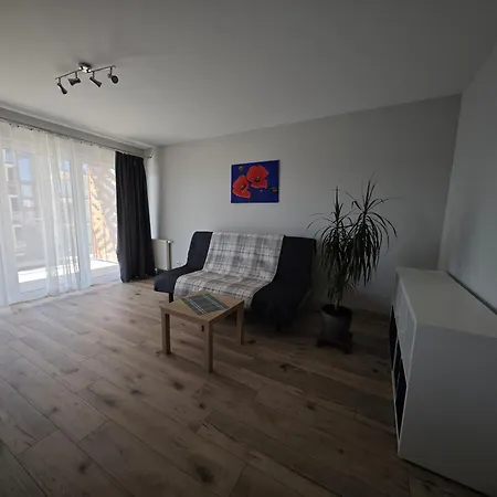 Apartment Maki *